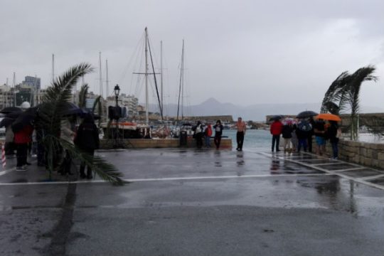 Έληξε το απαγορευτικό, κανονικά τα πλοία για Κρήτη