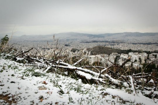 Σε ψυχρό κλοιό η χώρα
