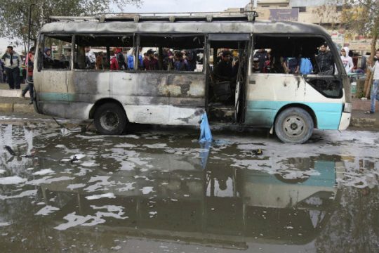 Βομβιστική επίθεση στη Βαγδάτη αφήνει 36 νεκρούς