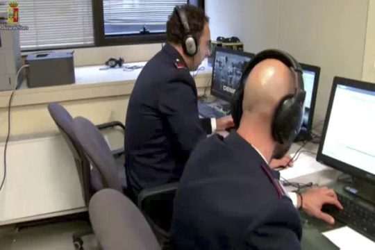 Ντράγκι και Ρέντσι στα «δίχτυα» κατασκόπων
