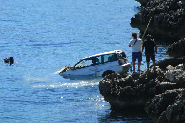 Αυτοκίνητο έπεσε σε λιμάνι της Κεφαλονιάς