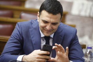 Το «μονοπάτι» Τσίπρα και το «τριπλ νταμπλ» Κικίλια