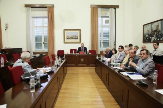 Τα αδικήματα και το τρίγωνο της διαπλοκής