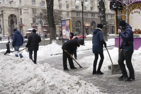 Στον «πάγο» η χώρα – Κρύο, βροχές και χιονοπτώσεις