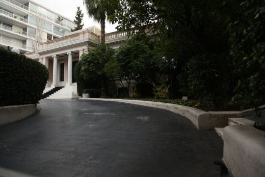 «Επέτειος γάμου» με τους δανειστές