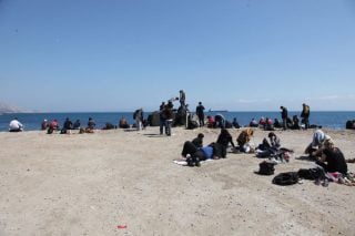 2016, η χρονιά που ζήσαμε επικίνδυνα 2017, η χρονιά που ονειρευόμαστε αισιόδοξα