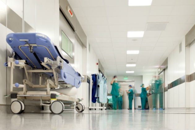 Έρευνες για τα τρία εγκαταλειμμένα παιδιά στην Πάτρα