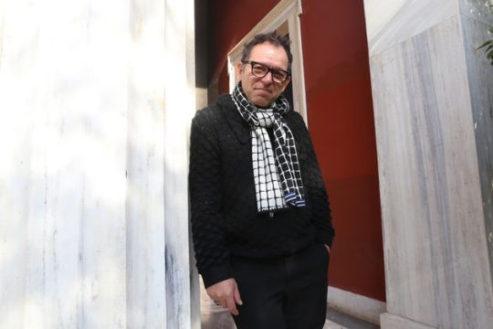 «Ο Παρθενώνας των βιβλίων επικρίνει την ηγεμονική Ευρώπη»