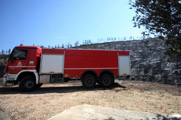 Ανατροπή βυτιοφόρου με προπάνιο στην παλιά εθνική οδό