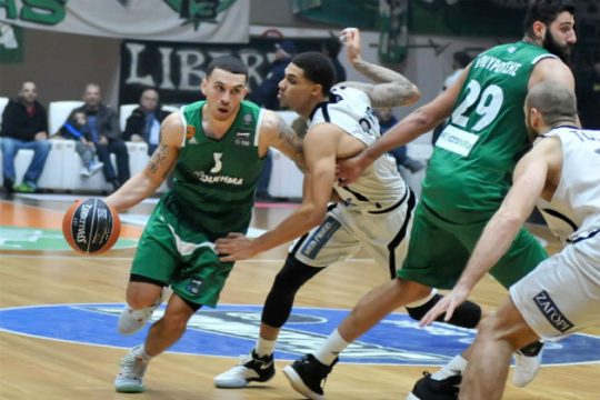 Εύθραυστη ισορροπία