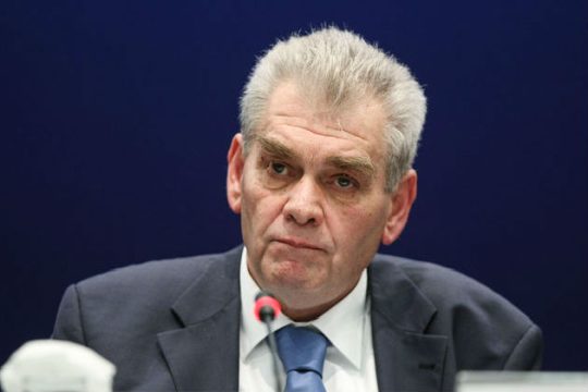 «Επιφυλάσσω δυσάρεστες εκπλήξεις σε διαπλοκή και φοροφυγάδες»