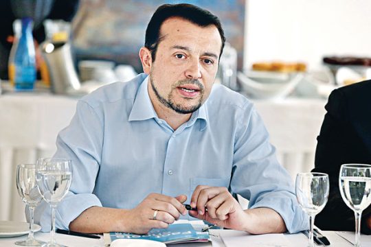 «Στόχος όσων βρίσκονται στη λάσπη είναι να σε τραβήξουν και σένα»