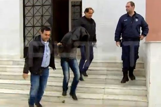 Ελεύθερος με εγγύηση ο πατέρας, αύριο η κηδεία του βρέφους