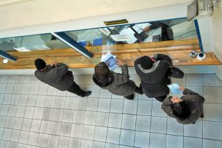 Εν αναμονή εγκυκλίου που θα σταματήσει τον κυκεώνα παραπληροφόρησης