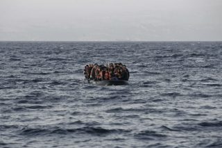Γαύδος: Βάρκα με 38 μετανάστες εντοπίστηκε νότια του νησιού