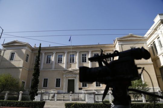 ΣτΕ: 20 χρόνια παρανομίας στα κανάλια