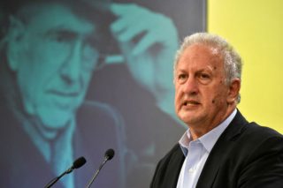 «Θετική εξέλιξη η ένταξη του Γιώργου Παπανδρέου στη ΔΗ.ΣΥ.»