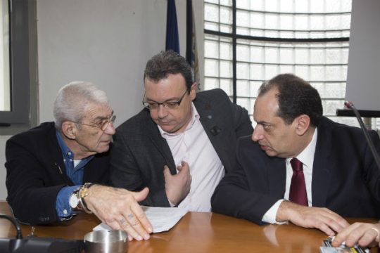 Δημόσιοι φορείς αναλαμβάνουν τις συγκοινωνίες στη Θεσ/νίκη