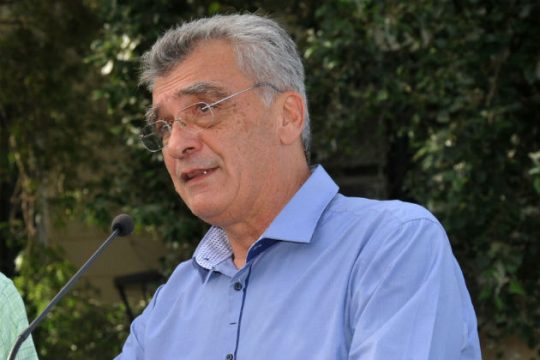 Κατά της φιλοξενίας προσφύγων στο πλοίο ο δήμαρχος Λέσβου