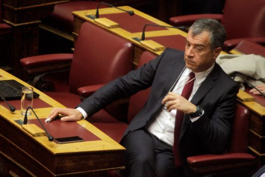 «Σε παραλήρημα ο κ. Θεοδωράκης»