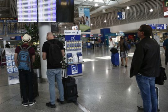 Οι Γερμανοί επιλέγουν Ελλάδα για το φετινό καλοκαίρι