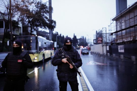 Δεκάδες νεκροί από την επίθεση στην Κωνσταντινούπολη