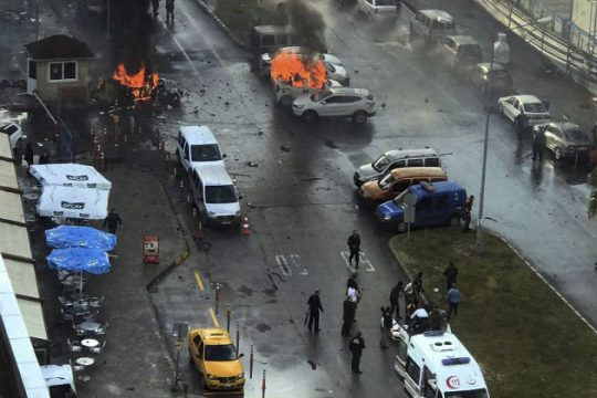 Συλλήψεις για την επίθεση στη Σμύρνη