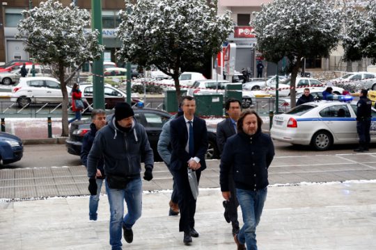 Εισαγγελέας: Να μην εκδοθούν οι πρώτοι δύο Τούρκοι αξιωματικοί