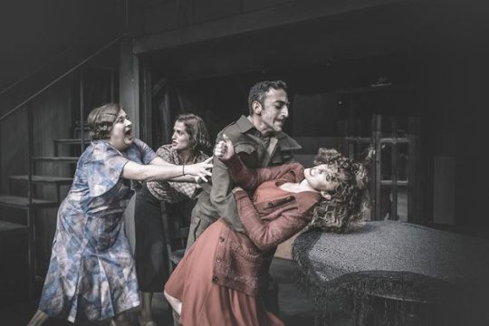 Επίδειξη καλού θεάτρου