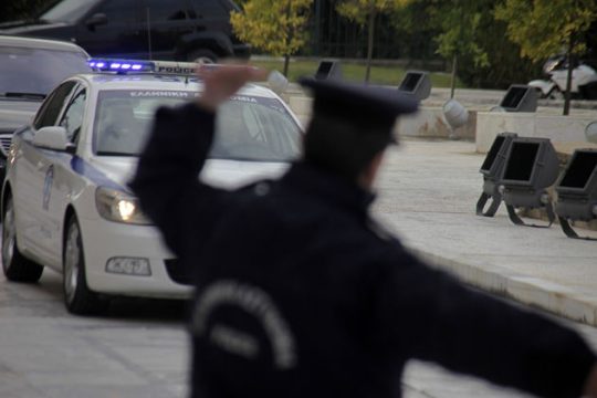 Ελεύθερος ο διοικητής Τροχαίας που κατηγορείται για μίζα