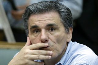 Τσακαλώτος στην «Εφ.Συν.»: Θα δώσουμε… τεχνική βοήθεια στο ΔΝΤ