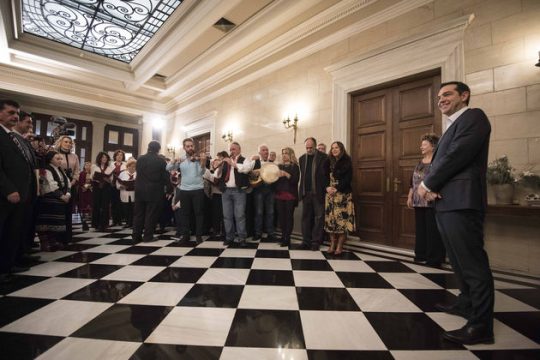 Ζητείται εθνική συνεννόηση στη διπλωματική σκακιέρα