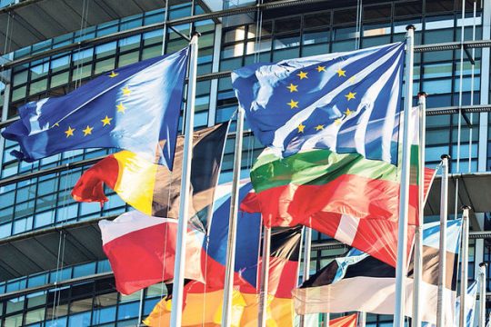 Σφυρίζουν αδιάφορα για αξιολόγηση
