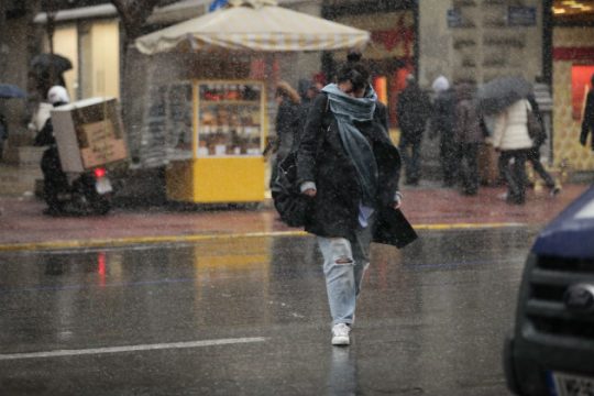 Ισχυρές καταιγίδες και χιόνια φέρνει η «Αριάδνη»