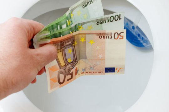 Σταδιακή προσαρμογή των εργοδοτικών εισφορών στις επιχειρήσεις ΜΜΕ