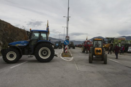 Αποφάσισαν να αποχωρήσουν από τα μπλόκα