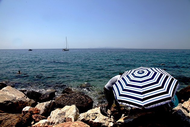 Η ζωή επιστρέφει στην παραλία