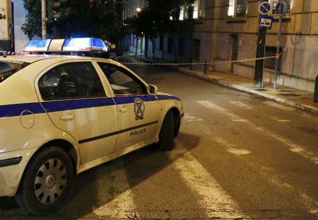 Καταδίωξη και σύλληψη ζευγαριού ληστών