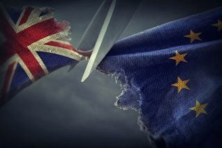 Πιο δύσκολη η εγκατάσταση Ευρωπαίων στη Βρετανία μετά το Brexit