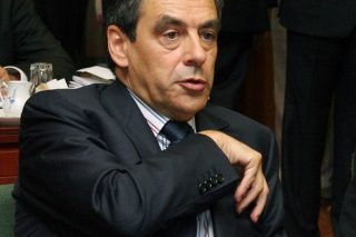 Φιγιόν σε ελεύθερη πτώση!