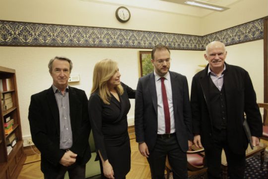 Συνέδριο με… λουλούδια ή με μαγιό (τον Μάιο ή τον Ιούνιο)