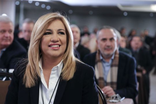 «Σκηνοθετούν μια νέα συνθηκολόγηση»