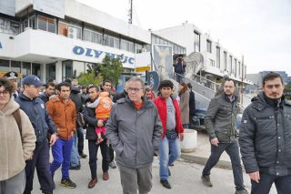 Το πρωί ένταση, το μεσημέρι συνεννόηση