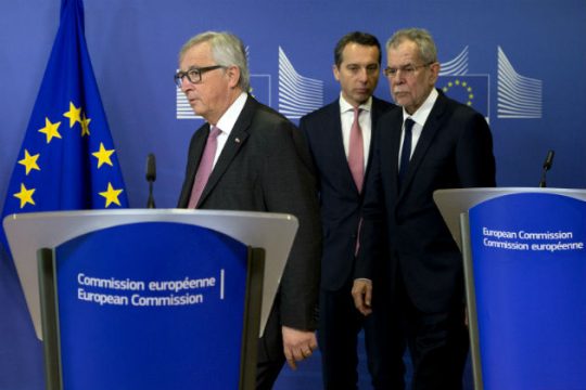La Repubblica: Πιθανή παραίτηση Γιούνκερ τον Μάρτιο