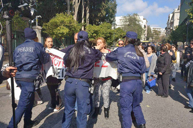 Με υποσχέσεις έφυγαν πάλι από το ΜΑΤ-ξίμου