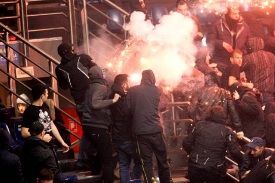 Διπλή εισαγγελική έρευνα για τα επεισόδια στον τελικό
