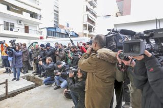 Τα ΜΜΕ (κυρίως τα κανάλια) έβγαλαν λεφτά από τη βόμβα!