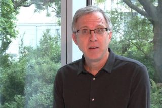 «Η οικονομία των κοινών, πιο αποτελεσματική από τις αγορές και το κράτος»