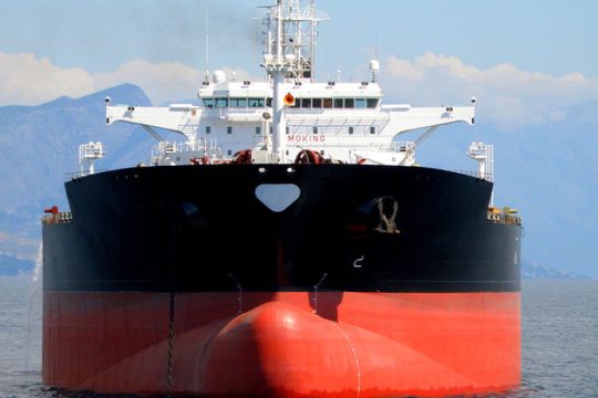 Παρέμβαση Κουρουμπλή με «γερμανικό μοντέλο» στην κόντρα εφοπλιστών και ναυτεργατών