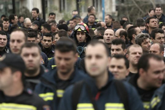 Την επόμενη εβδομάδα η ρύθμιση για τους πενταετείς πυροσβέστες